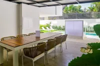 Incredibly Beautiful Condo Just Steps to the Beach