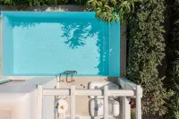 Majo Suites Hotel - Private Pool
