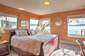 Gorgeous Poulsbo Waterfront Home on Liberty Bay!