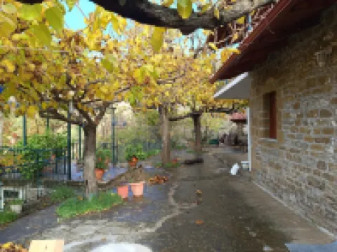 Hillview Holiday Home in Kalavrouza