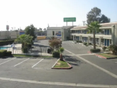 Studio 6 Bakersfield, CA - South Hotels in Bakersfield