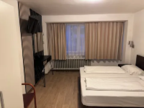 Pension Alpha - Frankfurt City Central Station