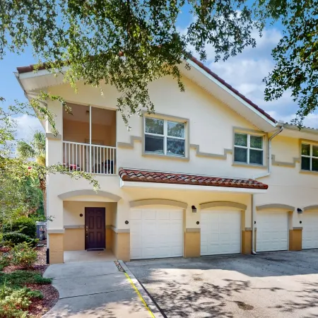 Immaculate Townhome in Upscale Community w/ Pool & Balcony - Near Beach