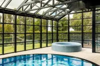 Corendon Urban Amsterdam Schiphol Airport Hotel - Pools