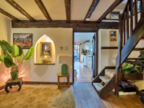 Retreat in Surrey Near Hever Castle Hotels in Lingfield