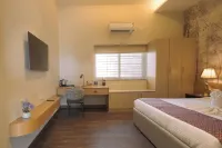 The One Jubilee - Apartments