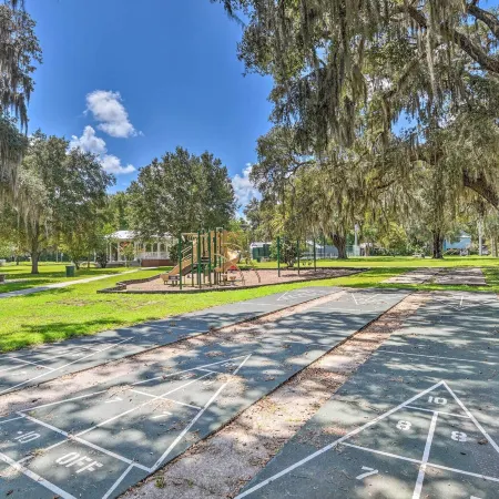 Historic Crescent City Studio - Lakefront w/ Dock!