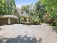 A Family Woodland Retreat Hotels in Penn Forest Township