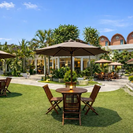 Nirvana Hotel Resort Tetebatu