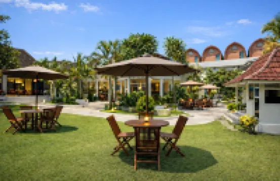 Nirvana Hotel Resort Tetebatu