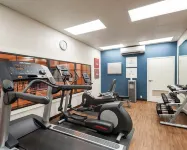 Comfort Suites Dulles Airport - Gym