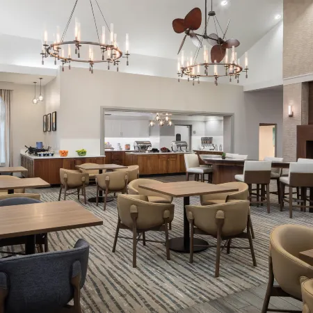 Homewood Suites by Hilton Lake Buena Vista - Orlando Отели рядом с достопримечательностью «Аутлет-центр Orlando Premium Outlets»