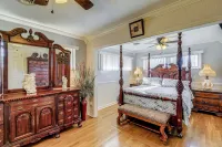 Bristol Retreat w/ Creek Access: 2 Mi to Dtwn - 3-Star