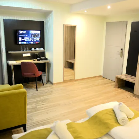 Hotel Zur Flüh Отели в г. Бад-Зекинген