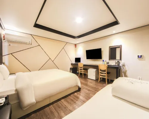Elysee Hotel Các khách sạn gần Phòng tranh Gallery 604