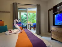 Abbey del Sol - Tropical Escape Near Beach in Puerto Morelos - Airport Shuttle
