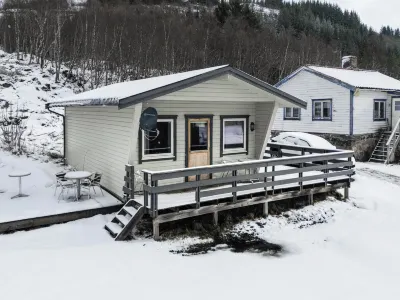 Yttersia Base Hotels in 