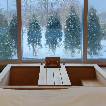 Asan Dogoyeon Dam Pool Villa