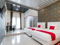 RedDoorz Syariah Near Minangkabau International Airport Hotels in Katapiang