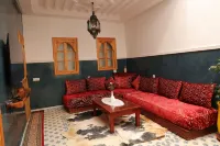 Riad Seven Doors