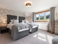 Incredible Countryside Getaway With Tennis Court Hotels in Godalming