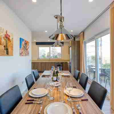 Charming Marsaskala Stay Balcony Seafront Walks Dining/Meeting Rooms