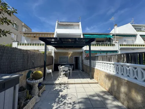 Beachfront Home · 5 Steps to the Sand · Large Private Terrace with Pergola · AC