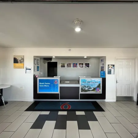 Motel 6 Visalia, CA