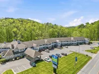 SureStay by Best Western Cherokee on the River スウェインのホテル