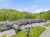 Rodeway Inn and Suites on the River