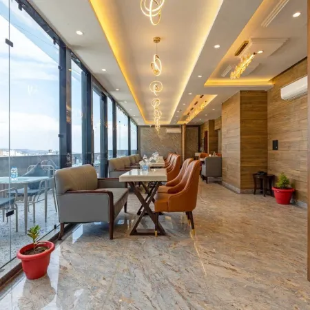 Hotel Ambalika Aashray Katra