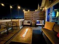 Rooftop Lounge, Fire Pit, Lookout Mtn Views, Downtown's Southside. It's a Vibe.