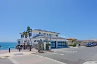 Ocean Villas of Carlsbad  호텔