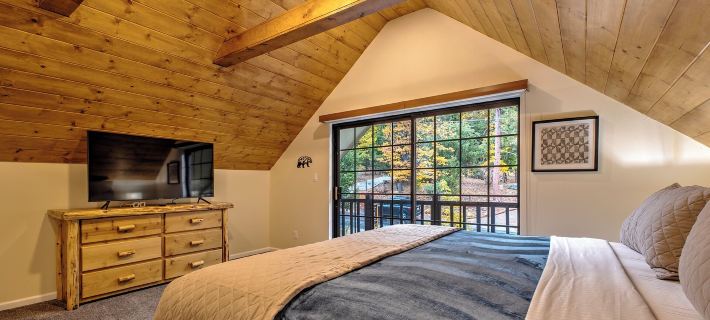 Tahquitz Pines Retreat Hotels in Idyllwild