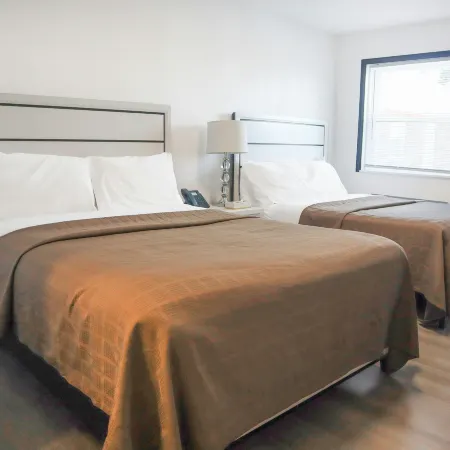 The Lancaster Motel by OYO Ronks Near Paradise