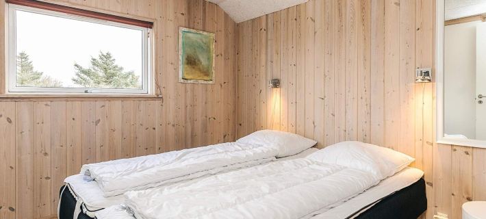 Luxury Beach House for 14 Hotels in Lokken