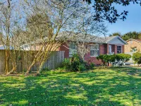 4 Mi to NAS Pensacola! Family Getaway w/ Pool Hotels in Warrington