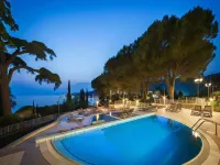 Remisens Hotel Metropol - Pools
