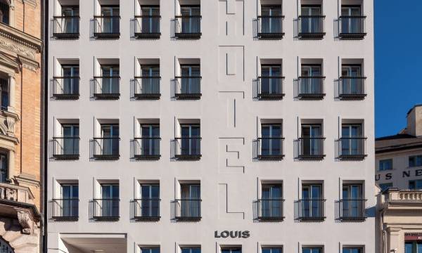 Louis Hotel