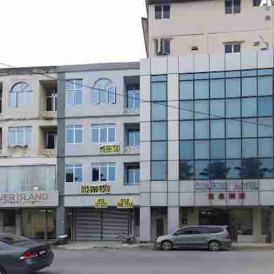 Super OYO 447 Comfort Hotel Meru Hotel Exterior