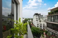 โรงแรมไรซิ่งดรากอนเลเจนด์ - บริการรถรับส่ง