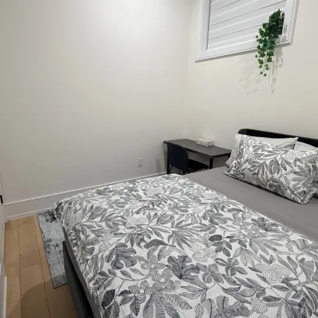 Bright & Comfortable Two-Bedroom Suite