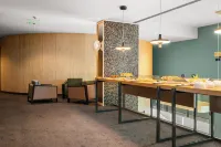 Axis Porto Business & Spa Hotel - breakfast