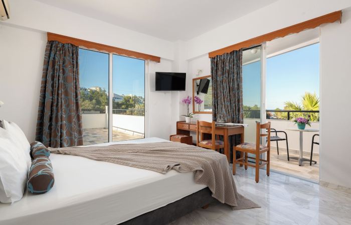 Vlycha Beach Studios & Apartments