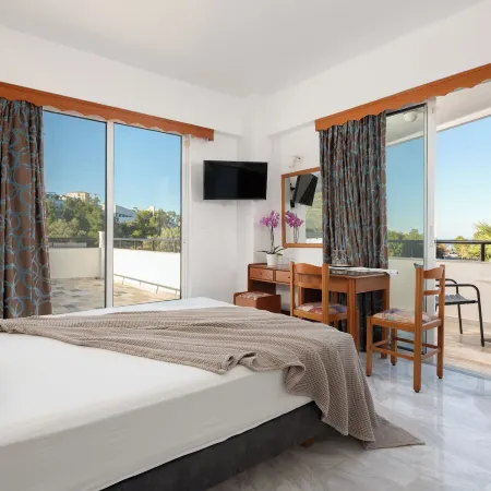 Vlycha Beach Studios & Apartments