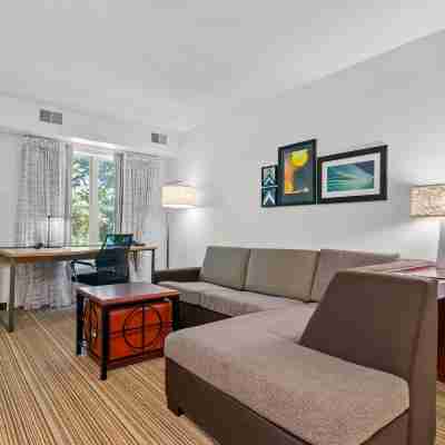 MainStay Suites Appleton Airport - Fox River Mall Area Rooms