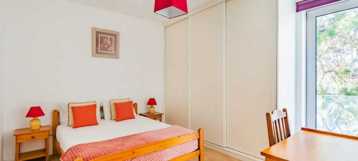 Santo Amaro Beach Apartment Hotels in Oeiras