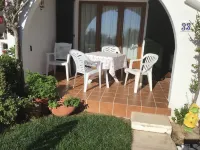 Apartment with Pool and Gardens - สระว่ายน้ำส่วนตัว