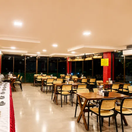 Girivihar Holiday Club - Pure Veg