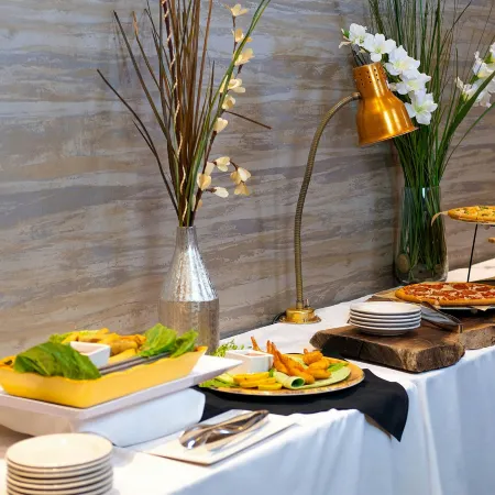 Holiday Inn & Suites PHILADELPHIA W - DREXEL HILL by IHG